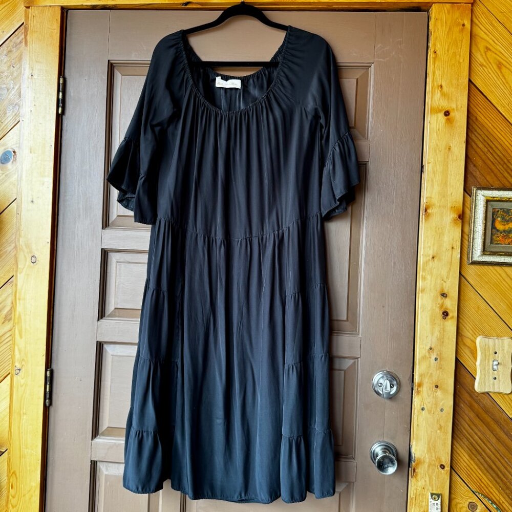 Natalie Martin Black Tiered Scoop-Neck Midi Dress
